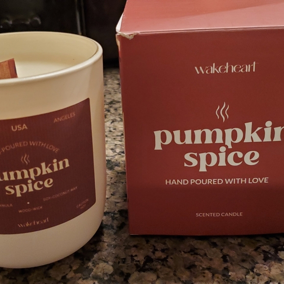 Wakeheart Pumkin Spice Candle - Picture 3 of 8